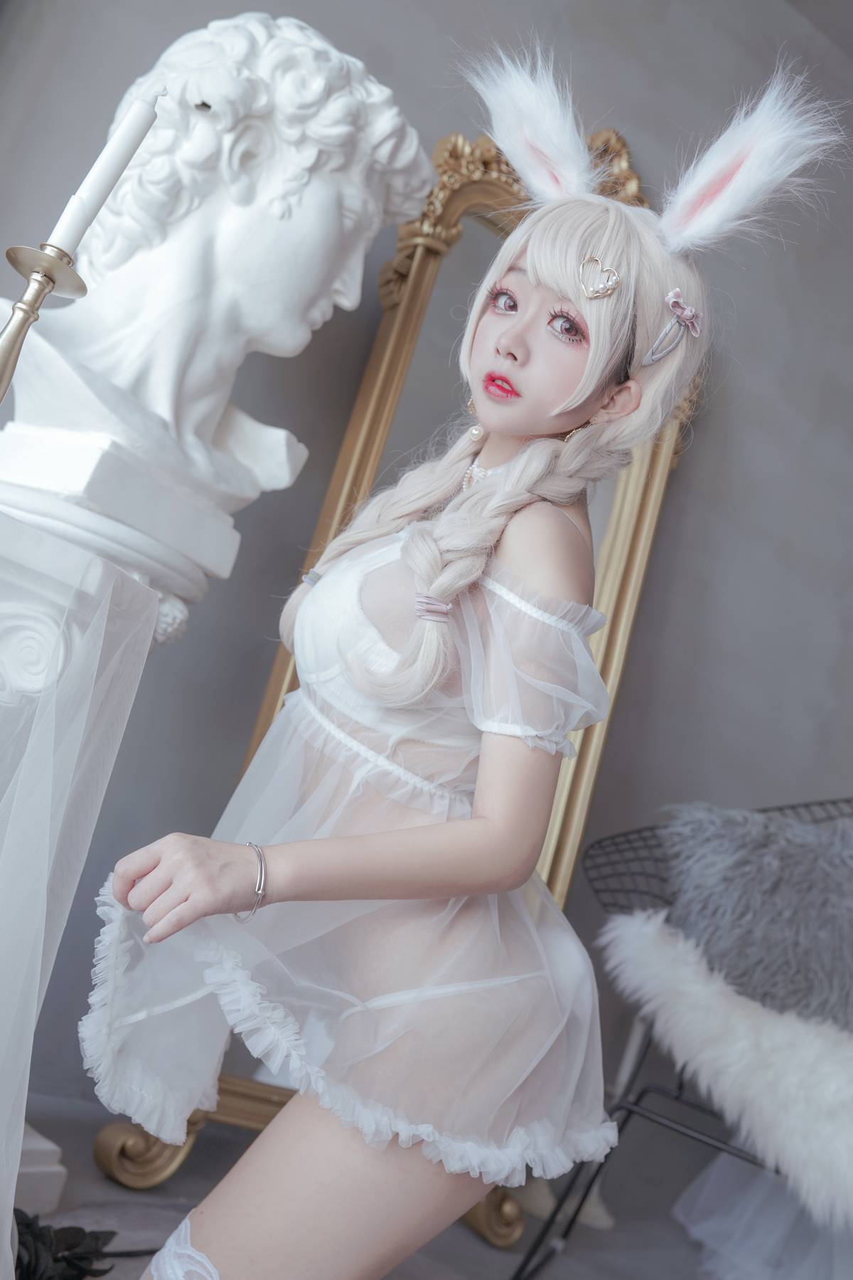 微博人气Coser@日奈娇 猫与兔 在现浏览第9张