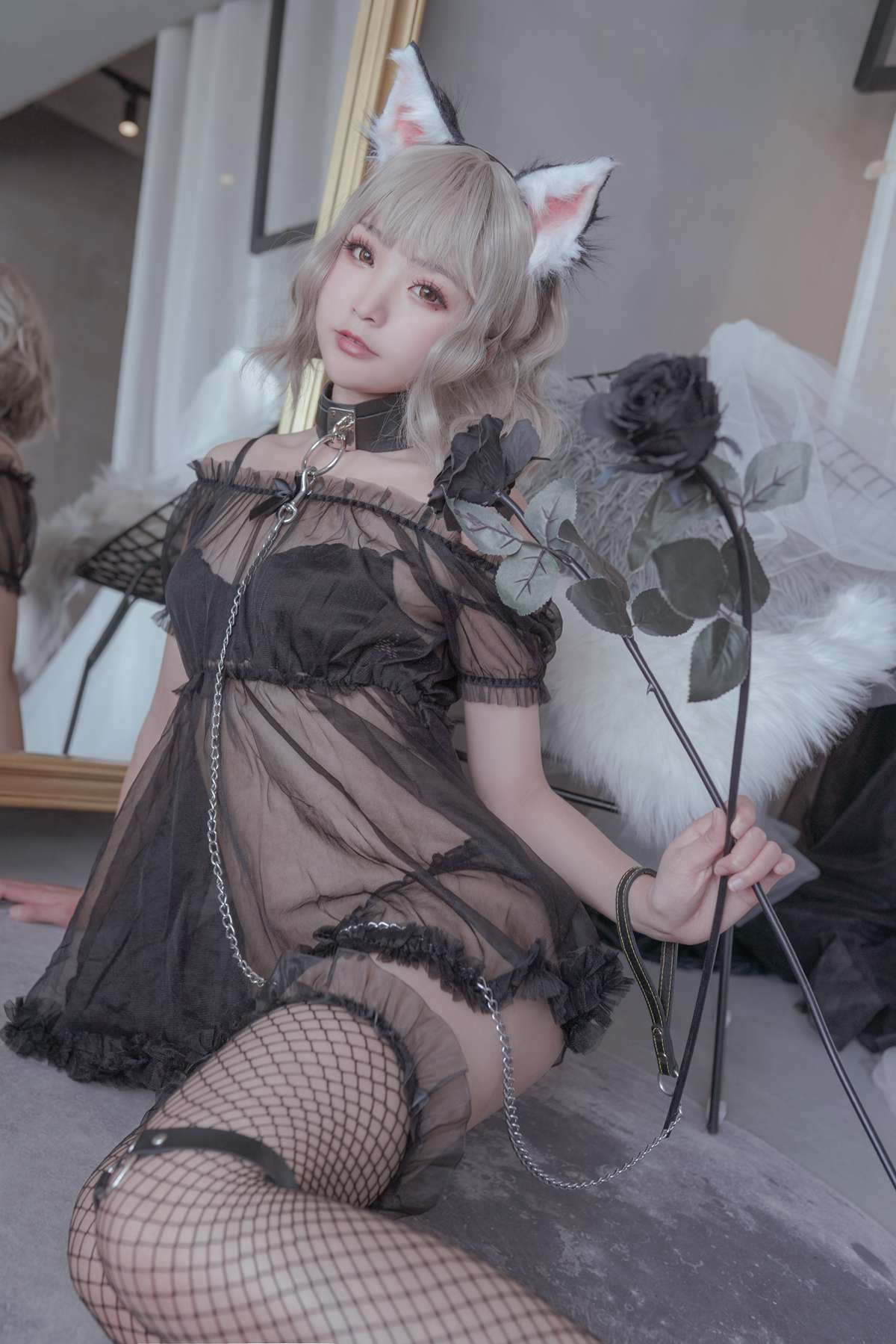 微博人气Coser@日奈娇 猫与兔 在现浏览第9张