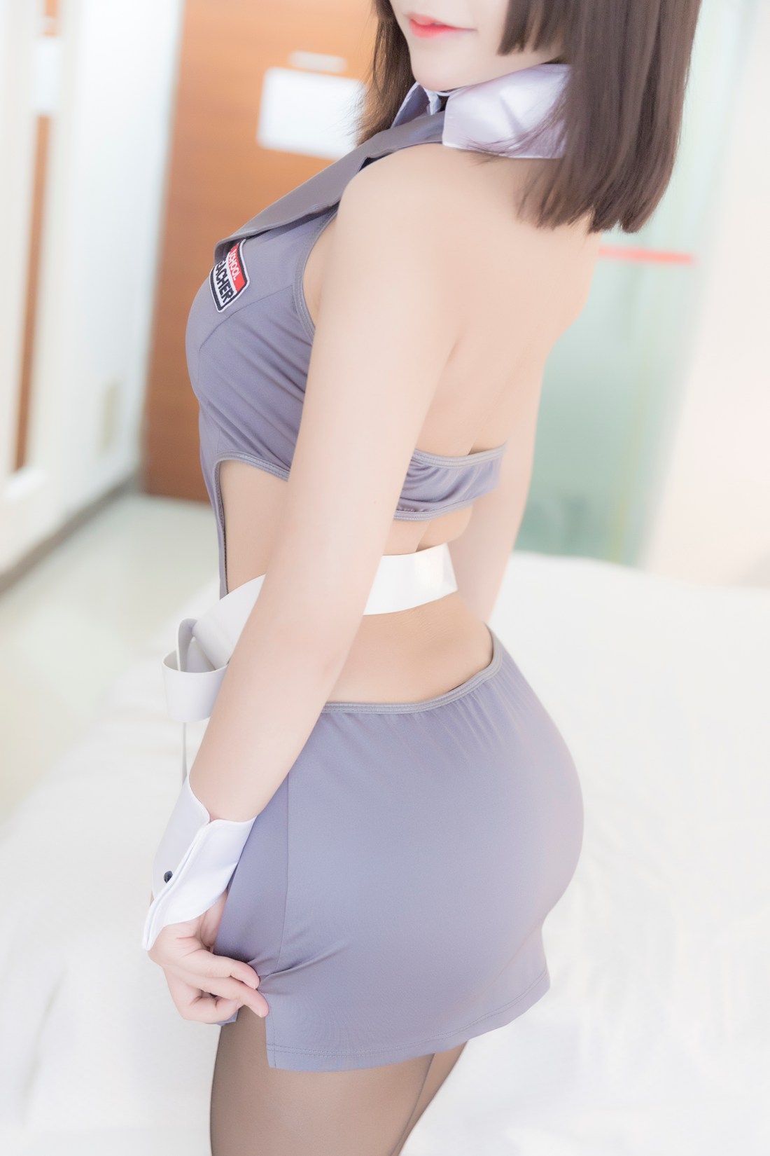 微博红人Coser@抱走莫子aa 黑丝 在现浏览第1张