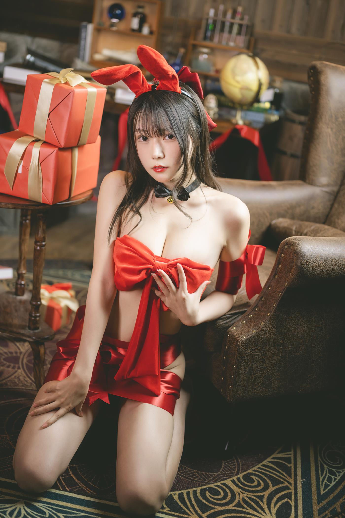 网紅Coser@香草喵露露 杨枝甘露 红色丝带礼物 [53P]第6张