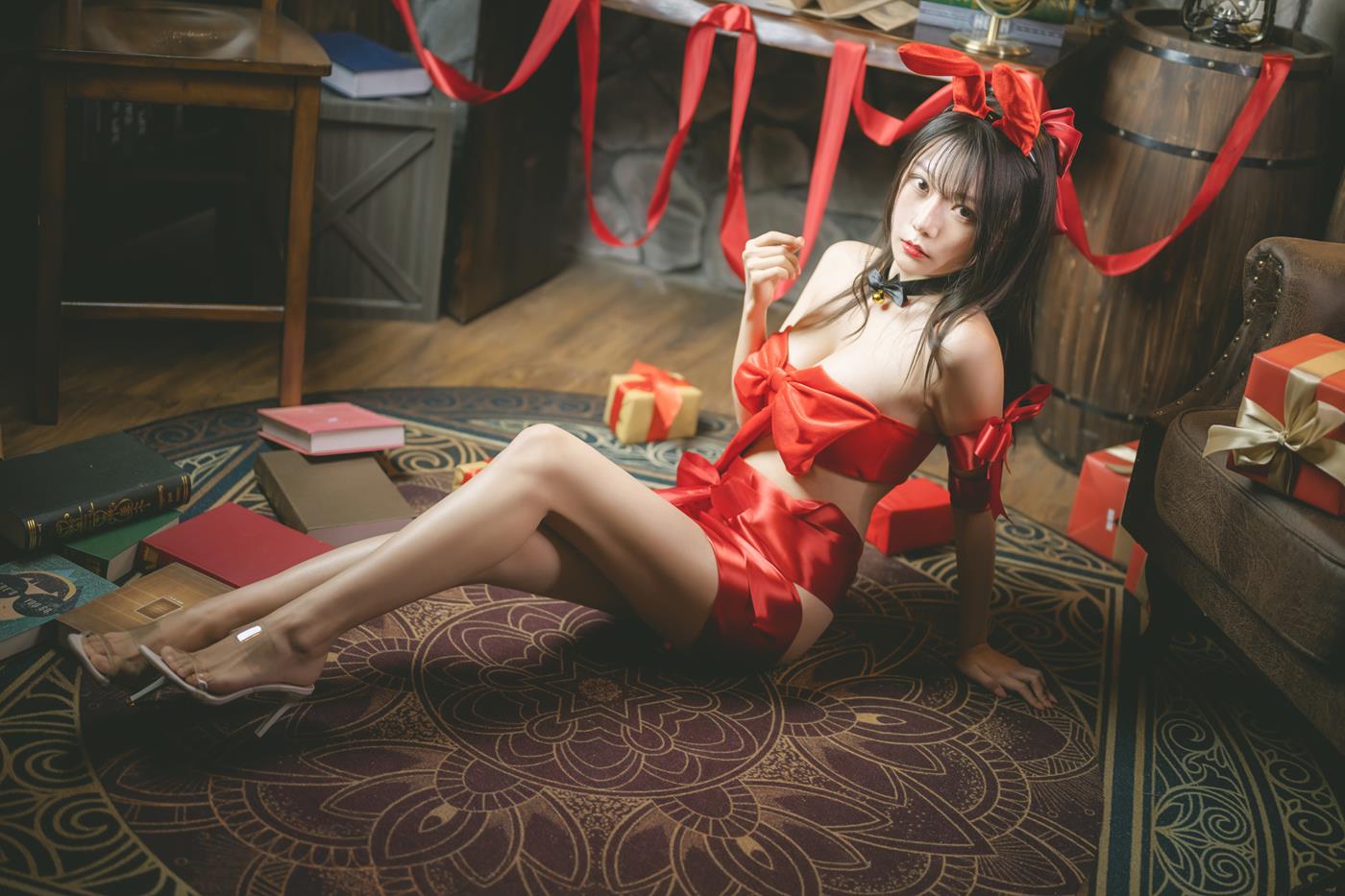 网紅Coser@香草喵露露 杨枝甘露 红色丝带礼物 [53P]第9张