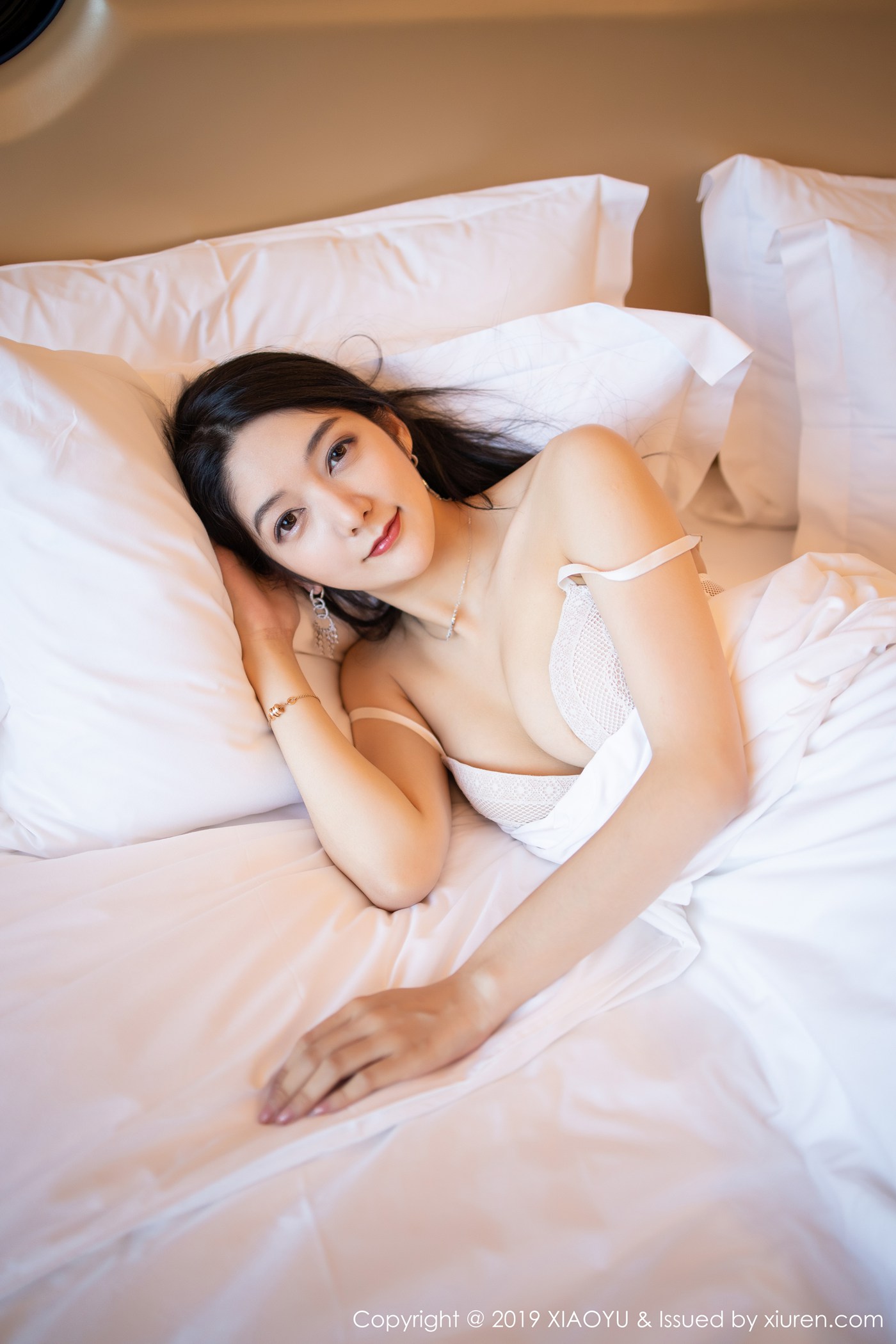 [XIAOYU语画界]YU20190814VOL0132 2019.08.14 Vol.132 诱人姿态下芊芊美腿 Angela小热巴[106+1P]第2张