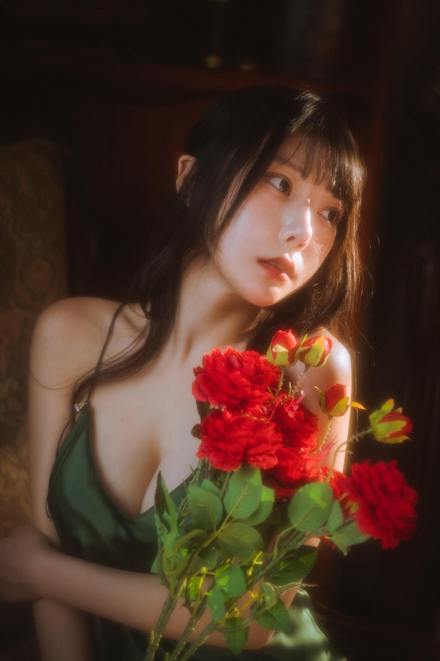 网紅Coser@香草喵露露  杨枝甘露 绿色连衣裙 [45P]第7张