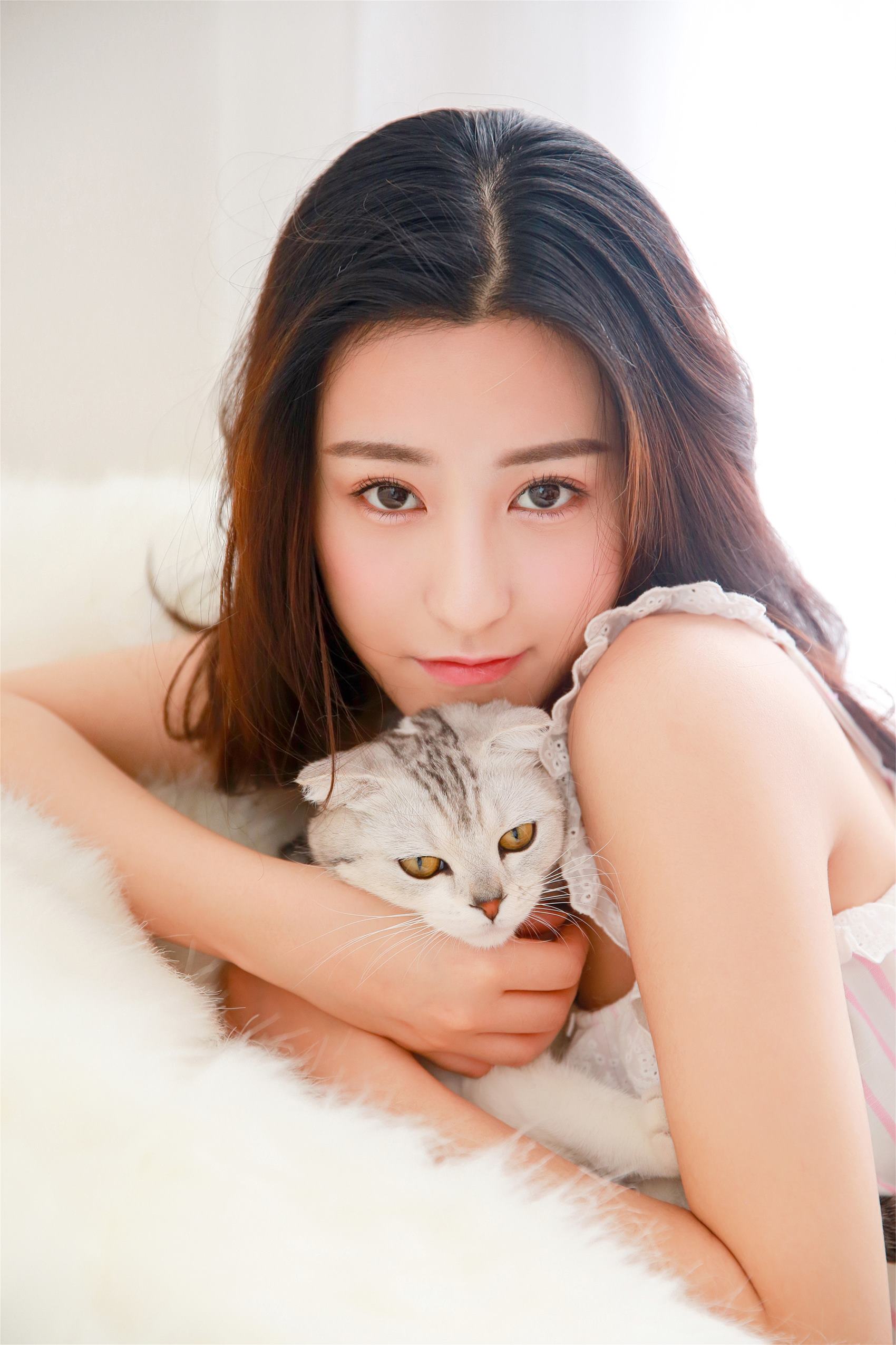 [YALAYI雅拉伊]2023.12.05 NO.1107 她的猫[34+1P]第2张