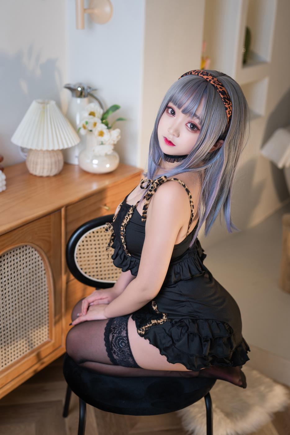 网紅Coser@-桃夭葵 连体小豹纹 [40P]第5张