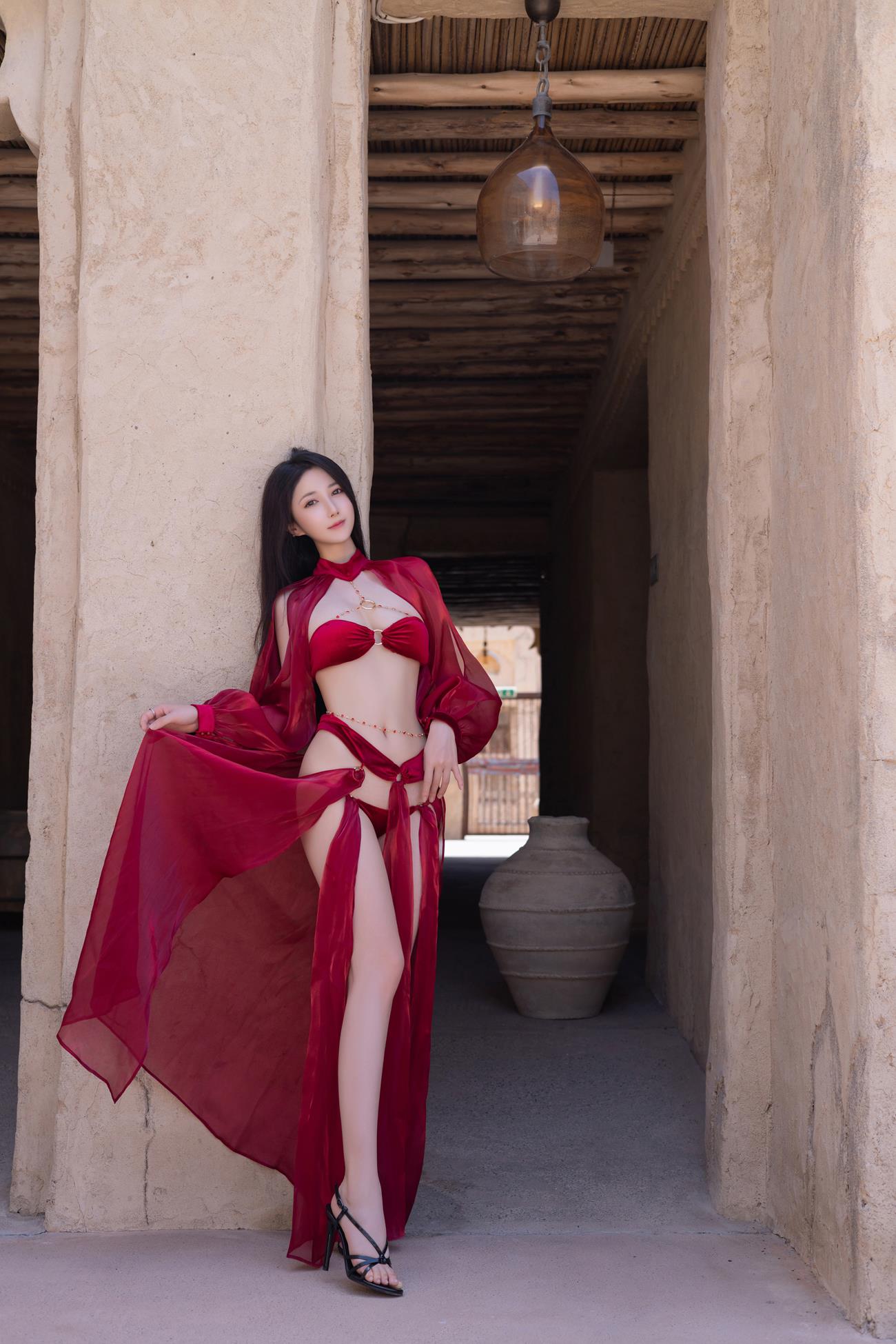 秀人名模鱼子酱Fish《惊红之舞》写真[35P]第4张