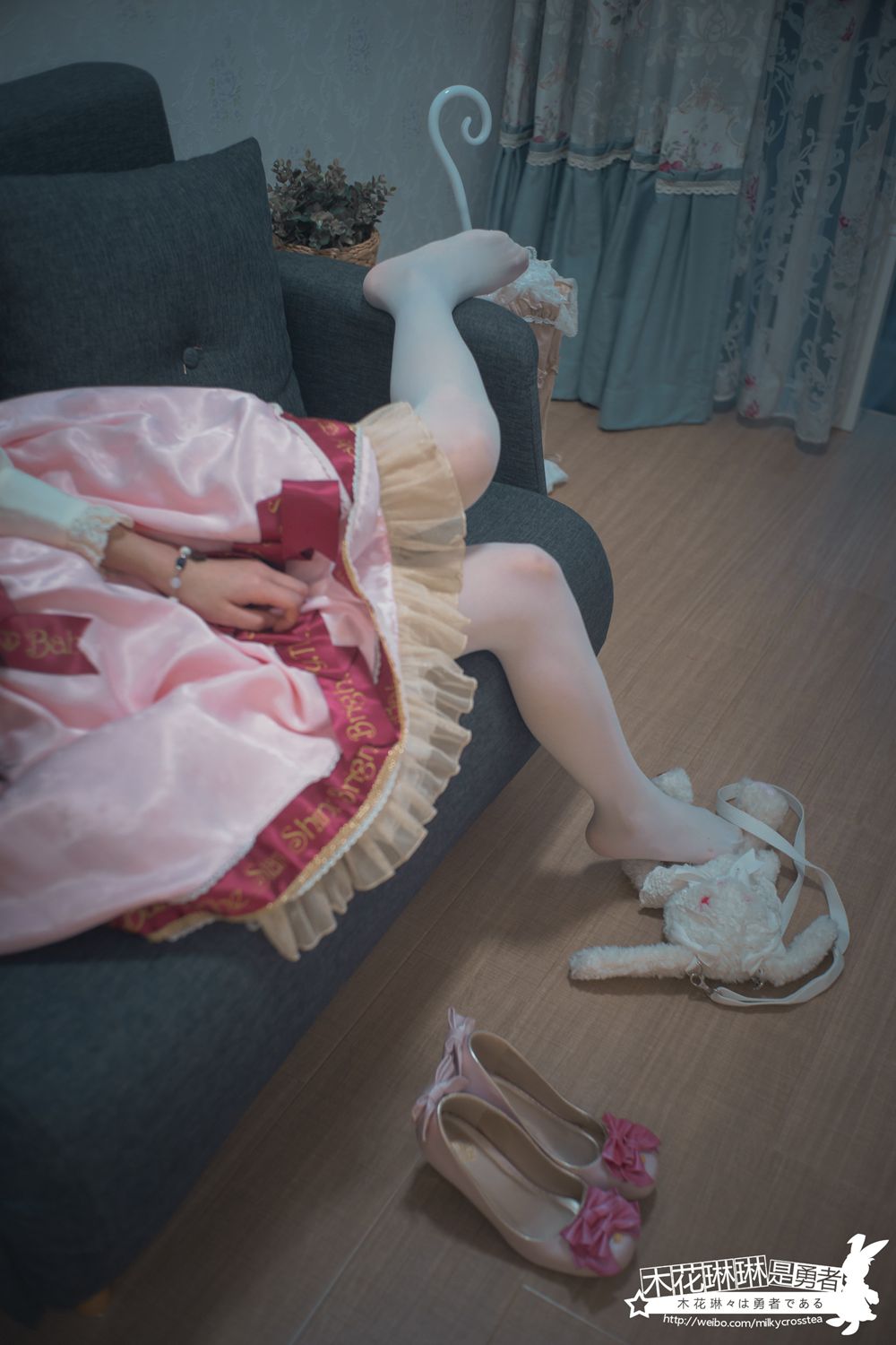 网荭Coser@木花琳琳是勇者 时间封锁 在现浏览第2张