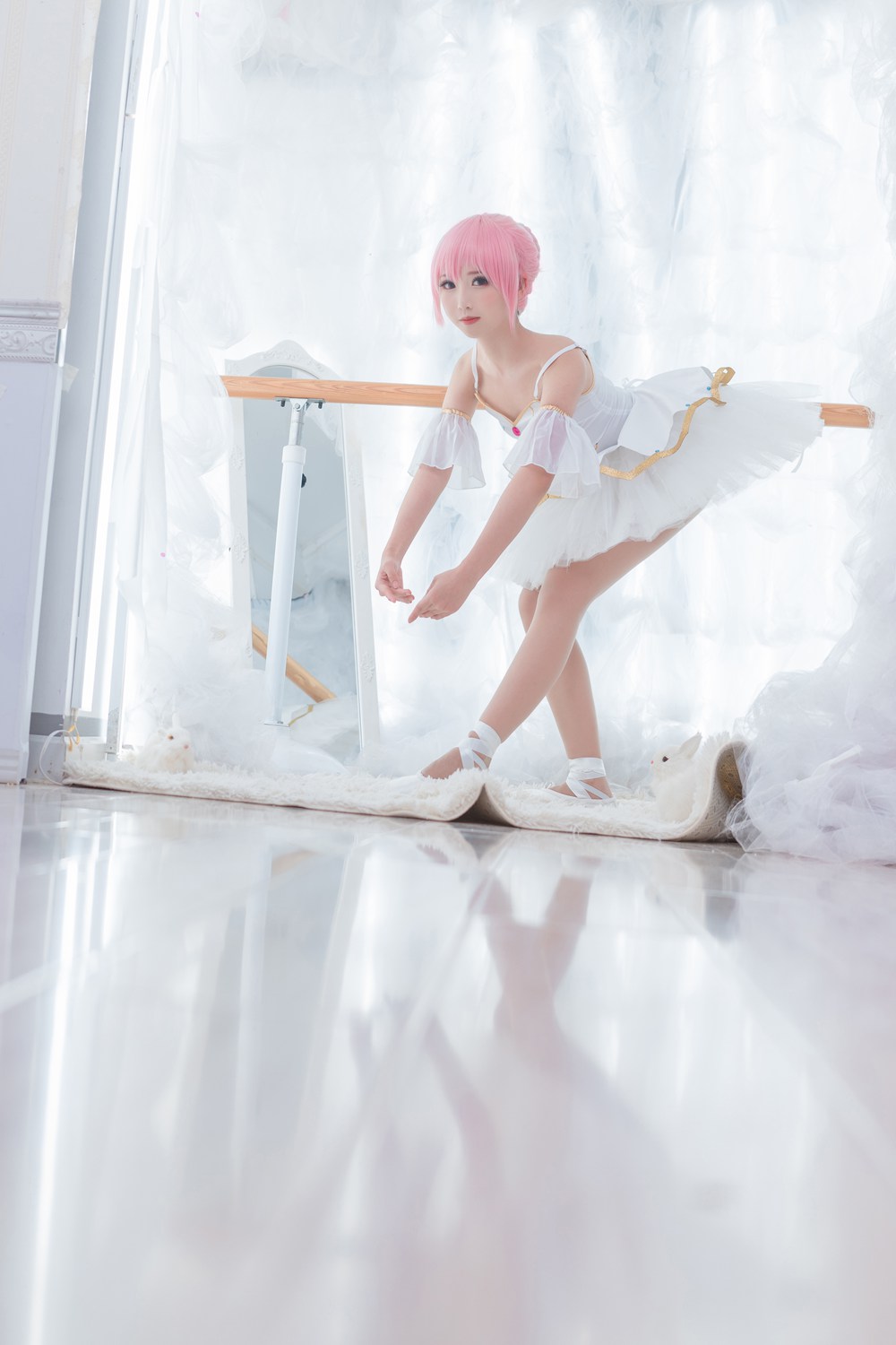 网荭Coser@面饼仙儿 小圆芭蕾 在现浏览第1张