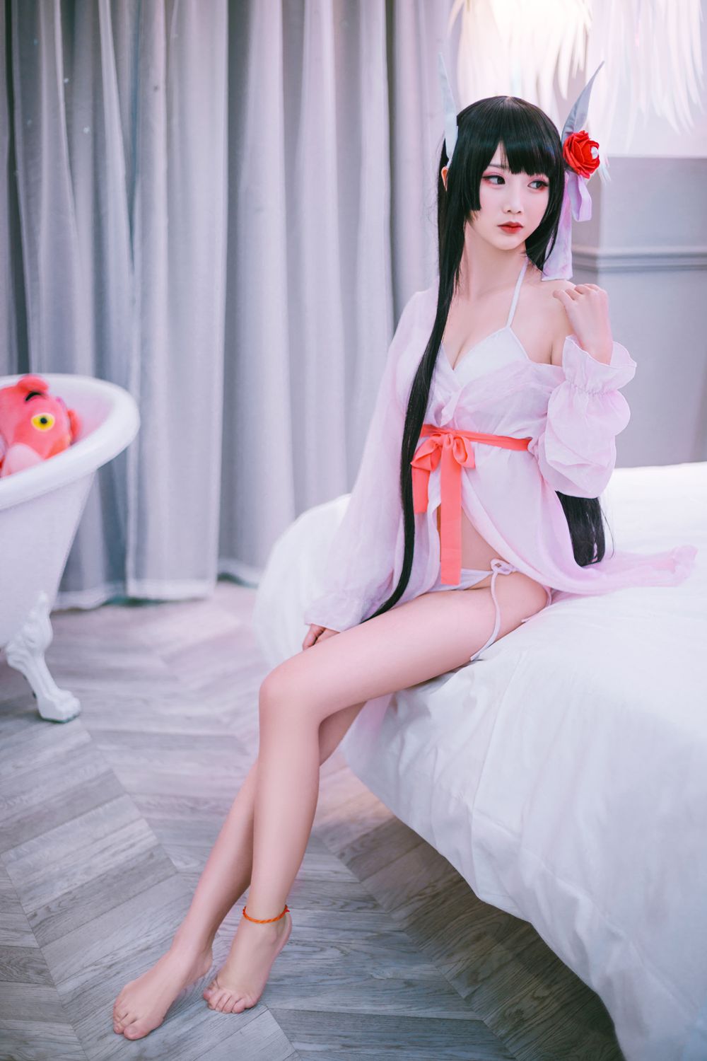 网荭Coser@面饼仙儿 鲟睡衣 在现浏览第4张