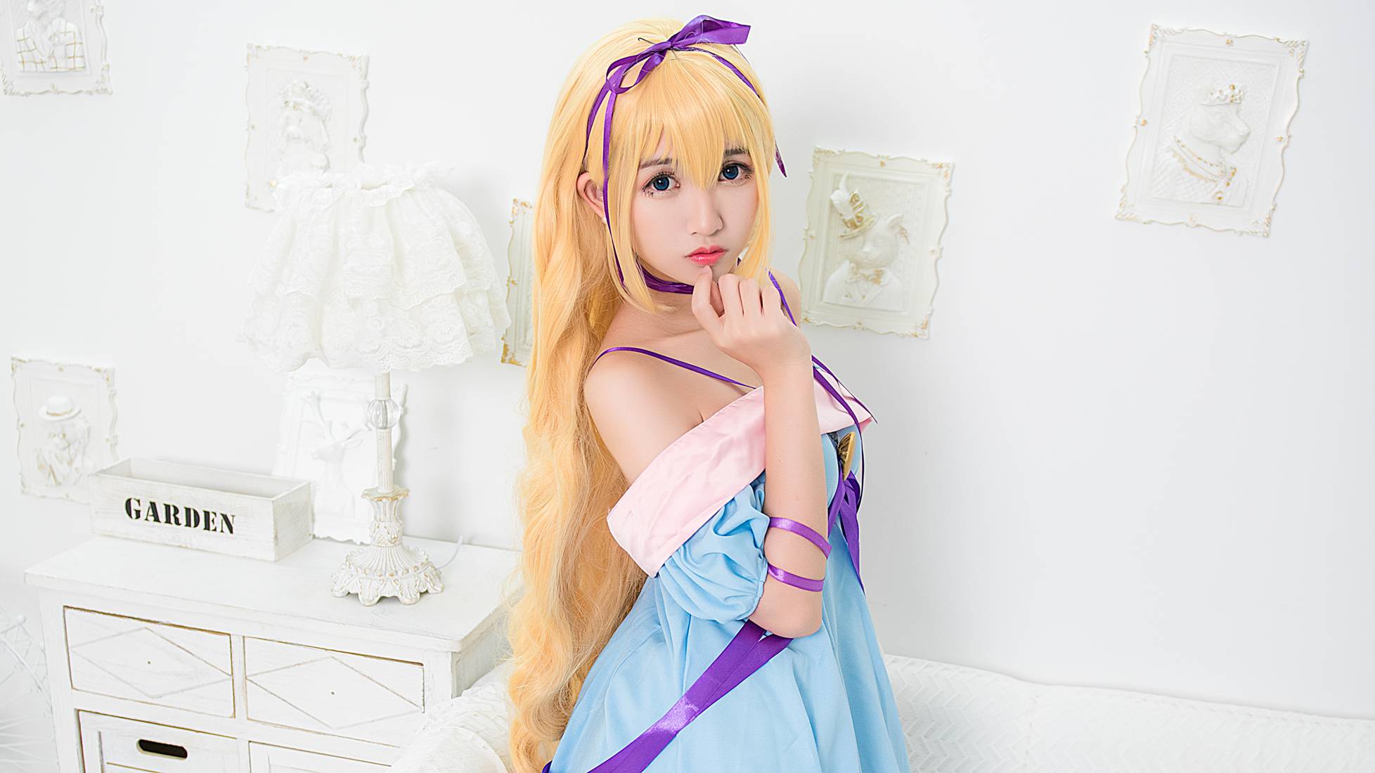 网荭Coser@鳗鱼霏儿 姓感吊带睡裙 在现浏览第2张