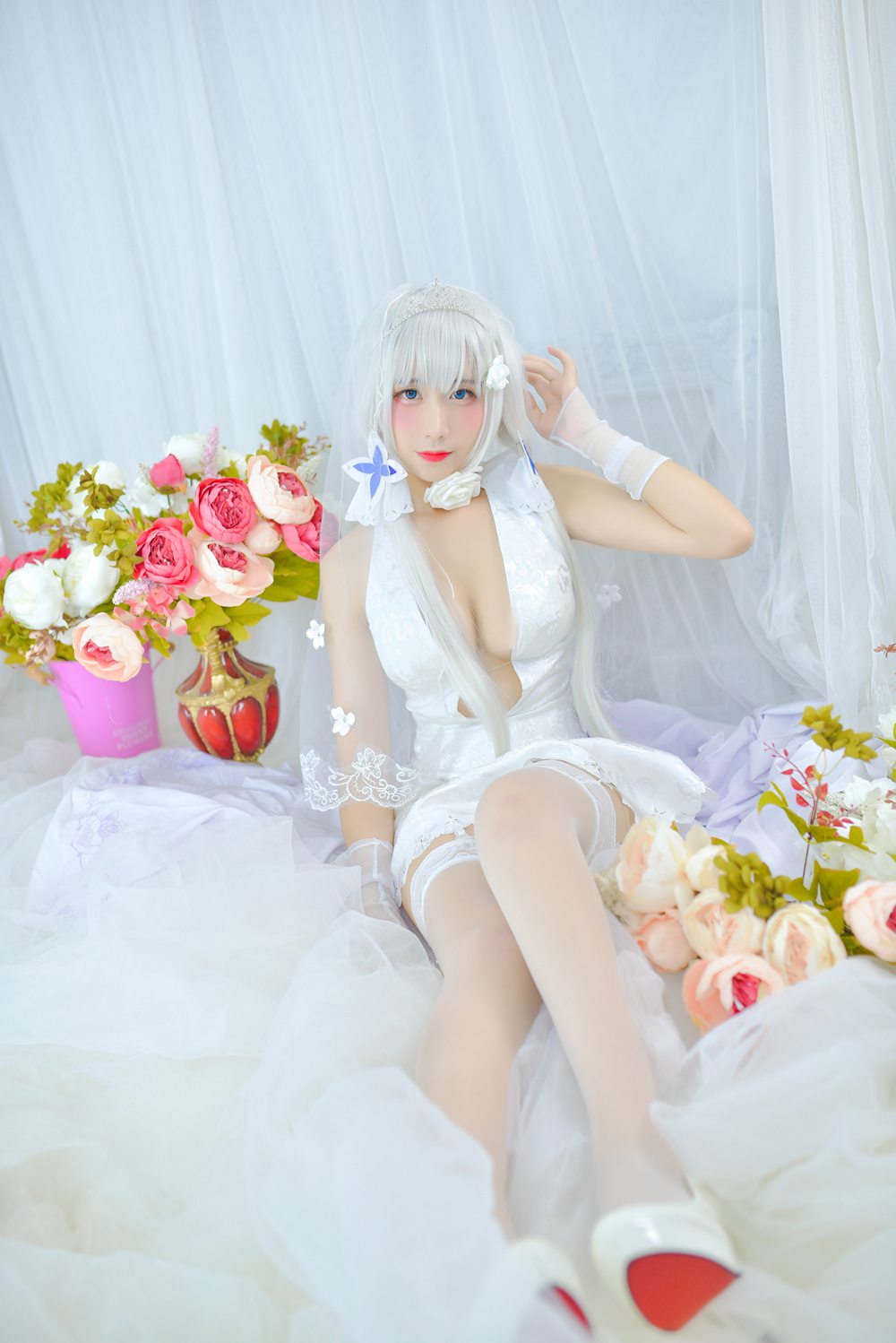 网荭Coser@九曲Jean 婚纱 在现浏览第1张