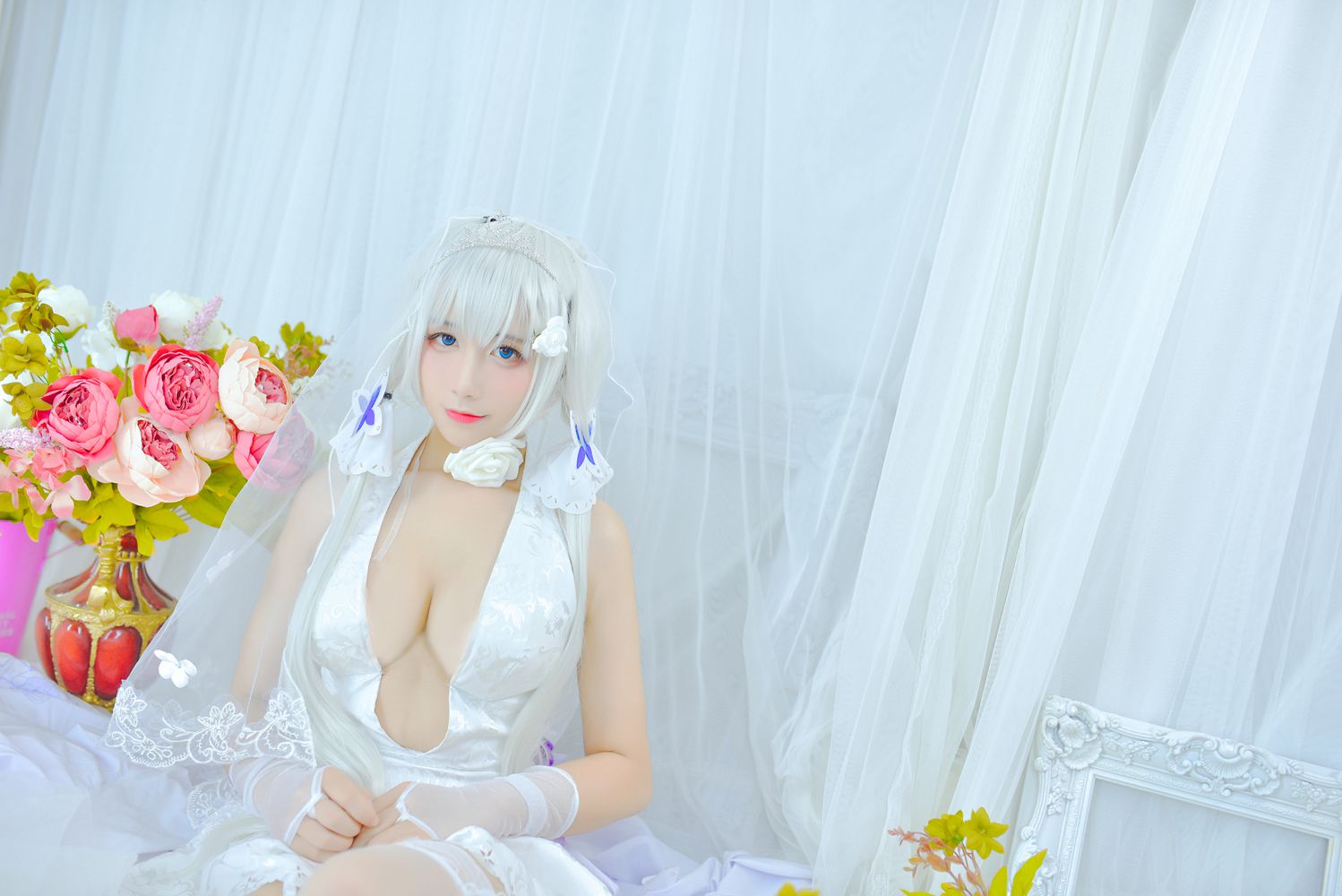 网荭Coser@九曲Jean 婚纱 在现浏览第1张