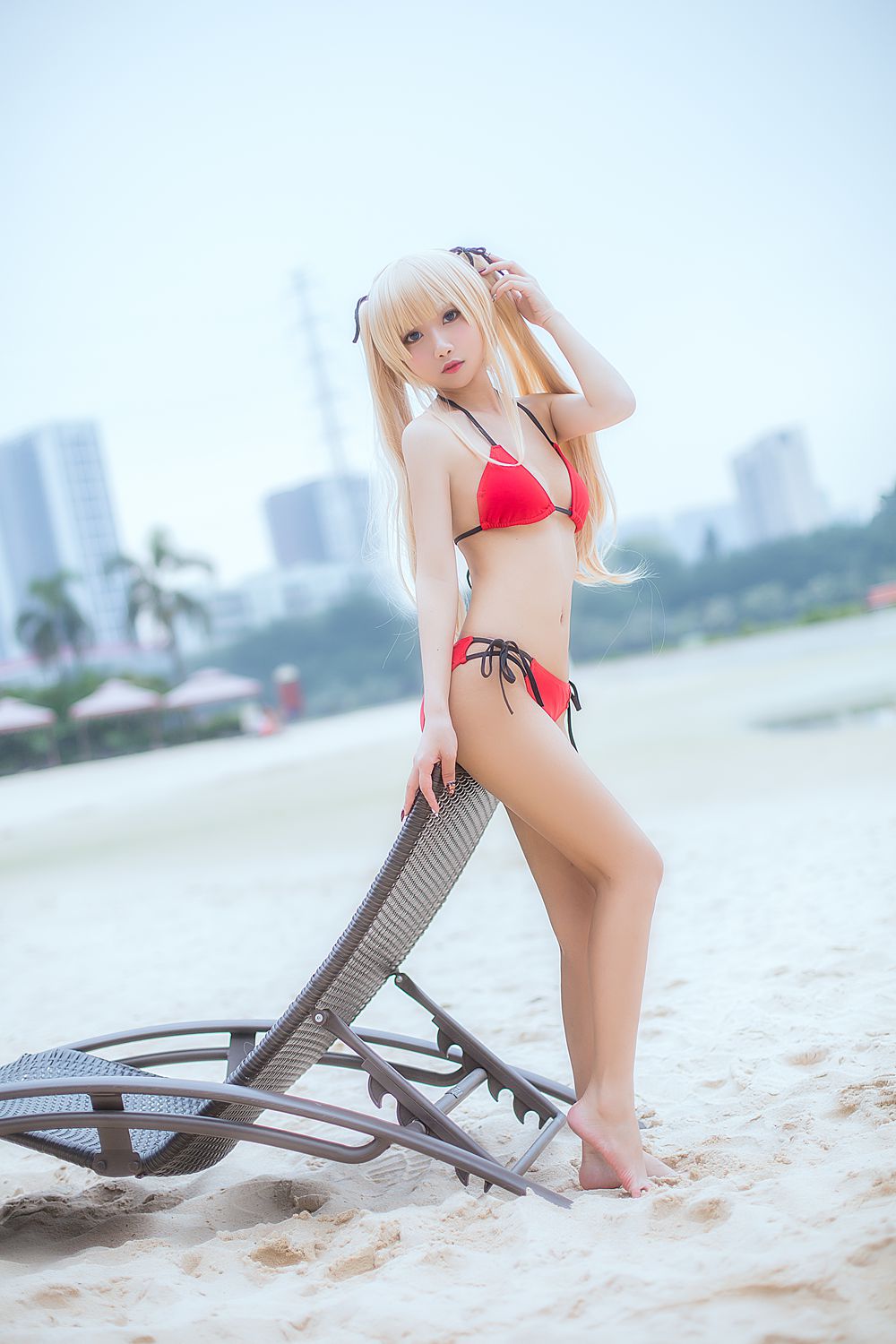 微博红人Coser@鬼畜摇 水着 在现浏览第2张