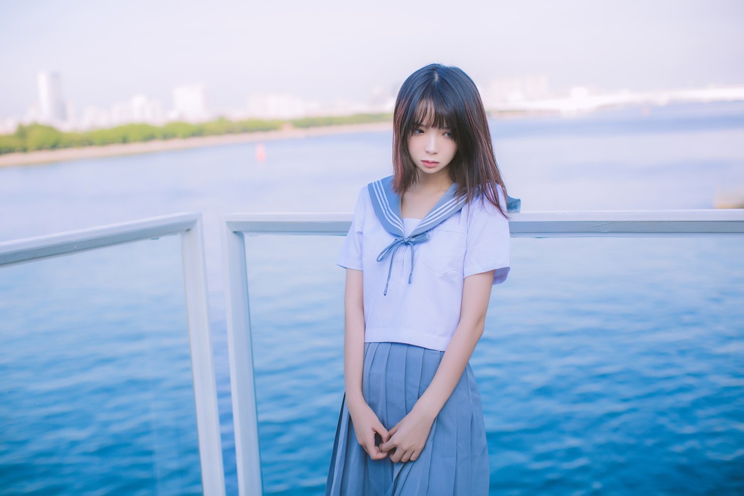 网荭Coser@疯猫ss 海边 在现浏览第2张