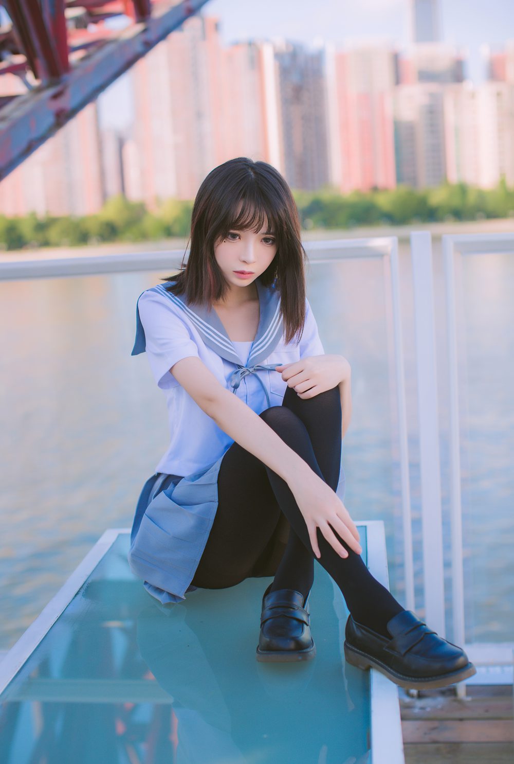 网荭Coser@疯猫ss 海边 在现浏览第1张