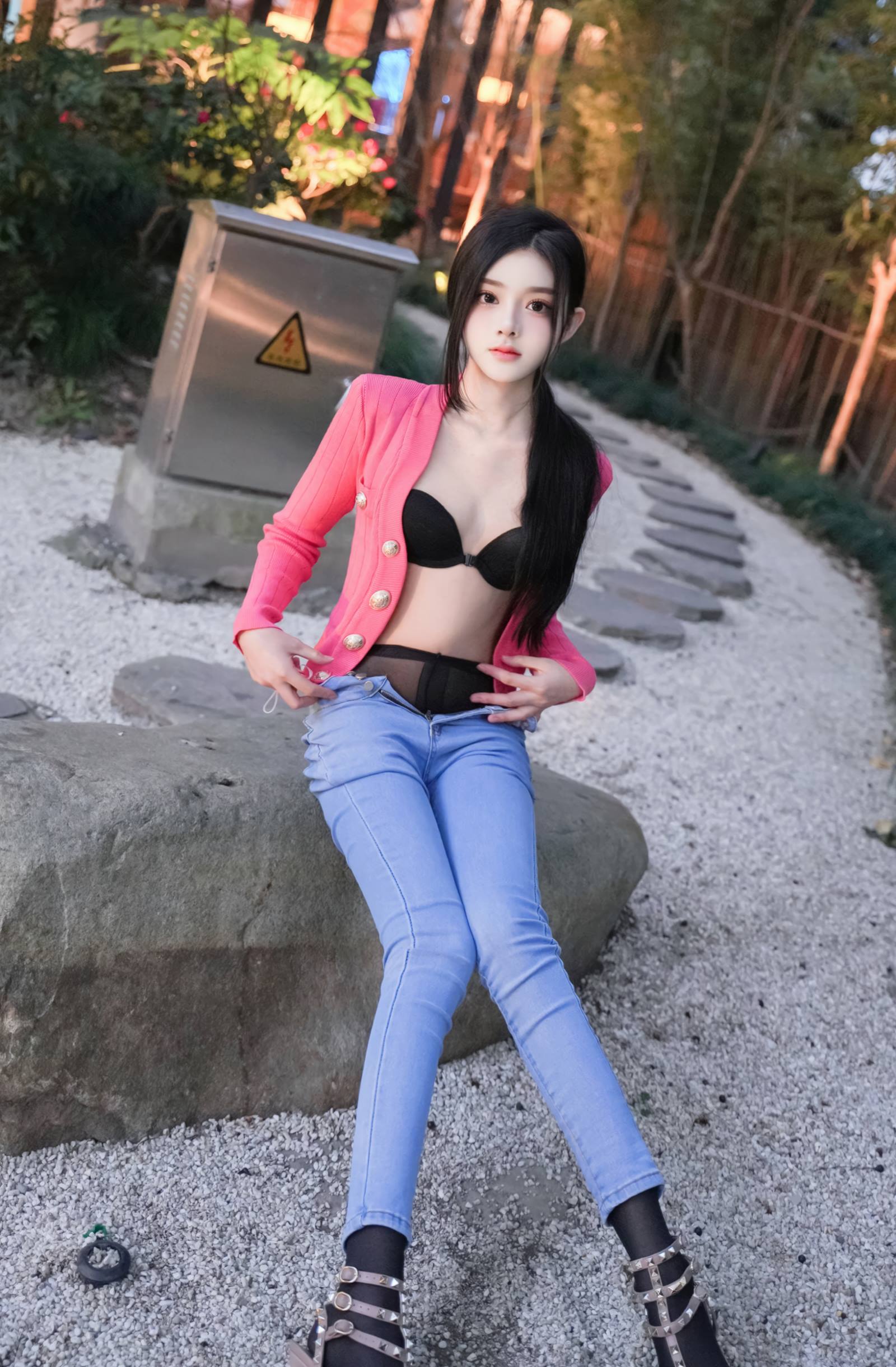 龙雪儿  灰色瑜伽服[44P]第7张