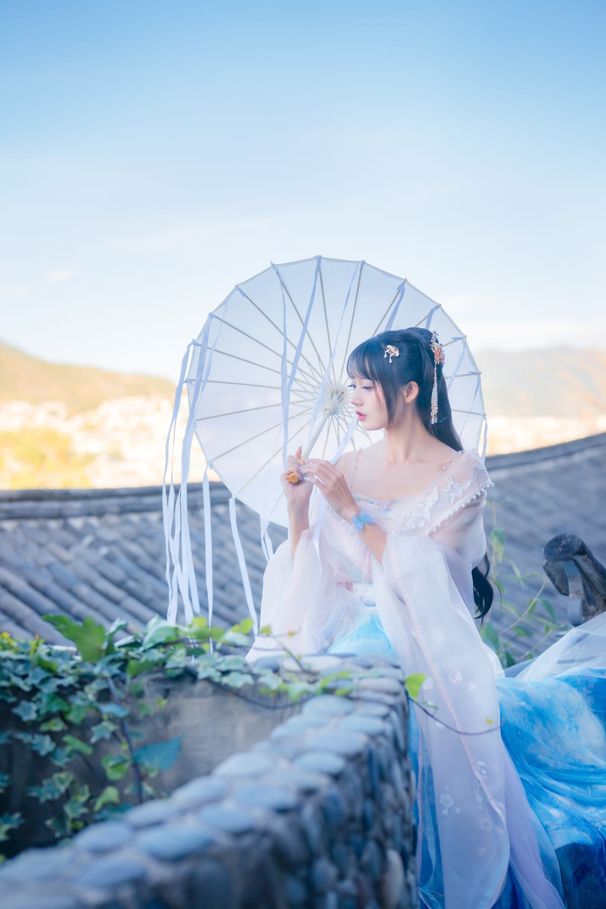 人气Coser@兔子Zzz不吃胡萝卜 丽江屋顶 [22P]第5张