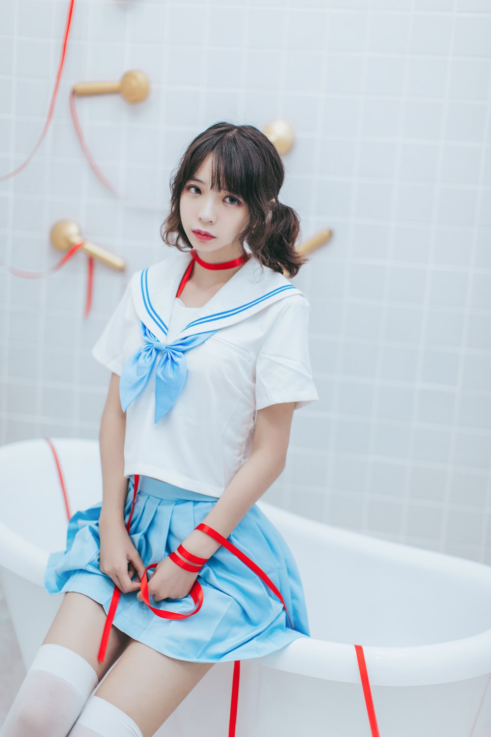 网荭Coser@疯猫ss 浴室JK 在现浏览第1张