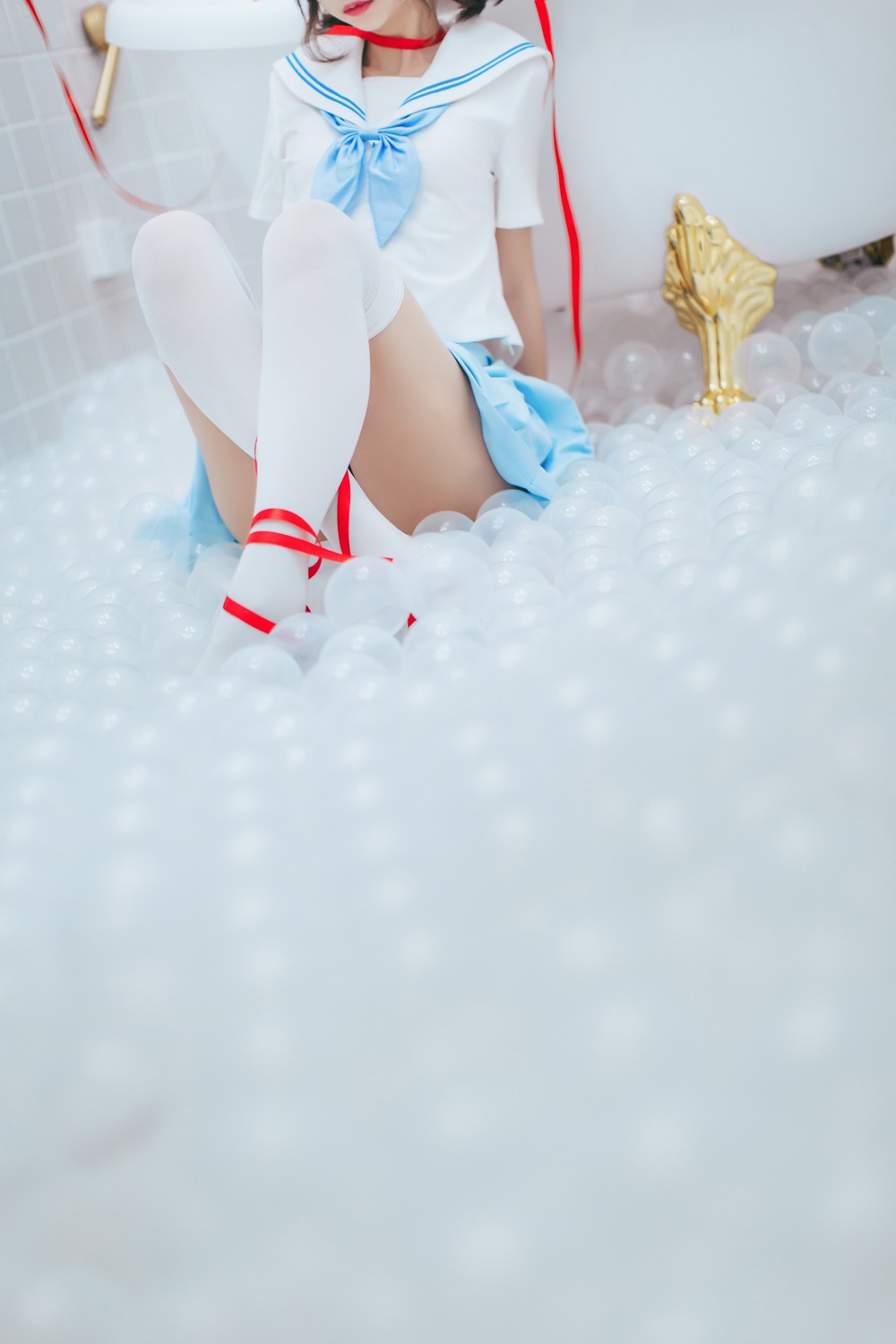 网荭Coser@疯猫ss 浴室JK 在现浏览第1张