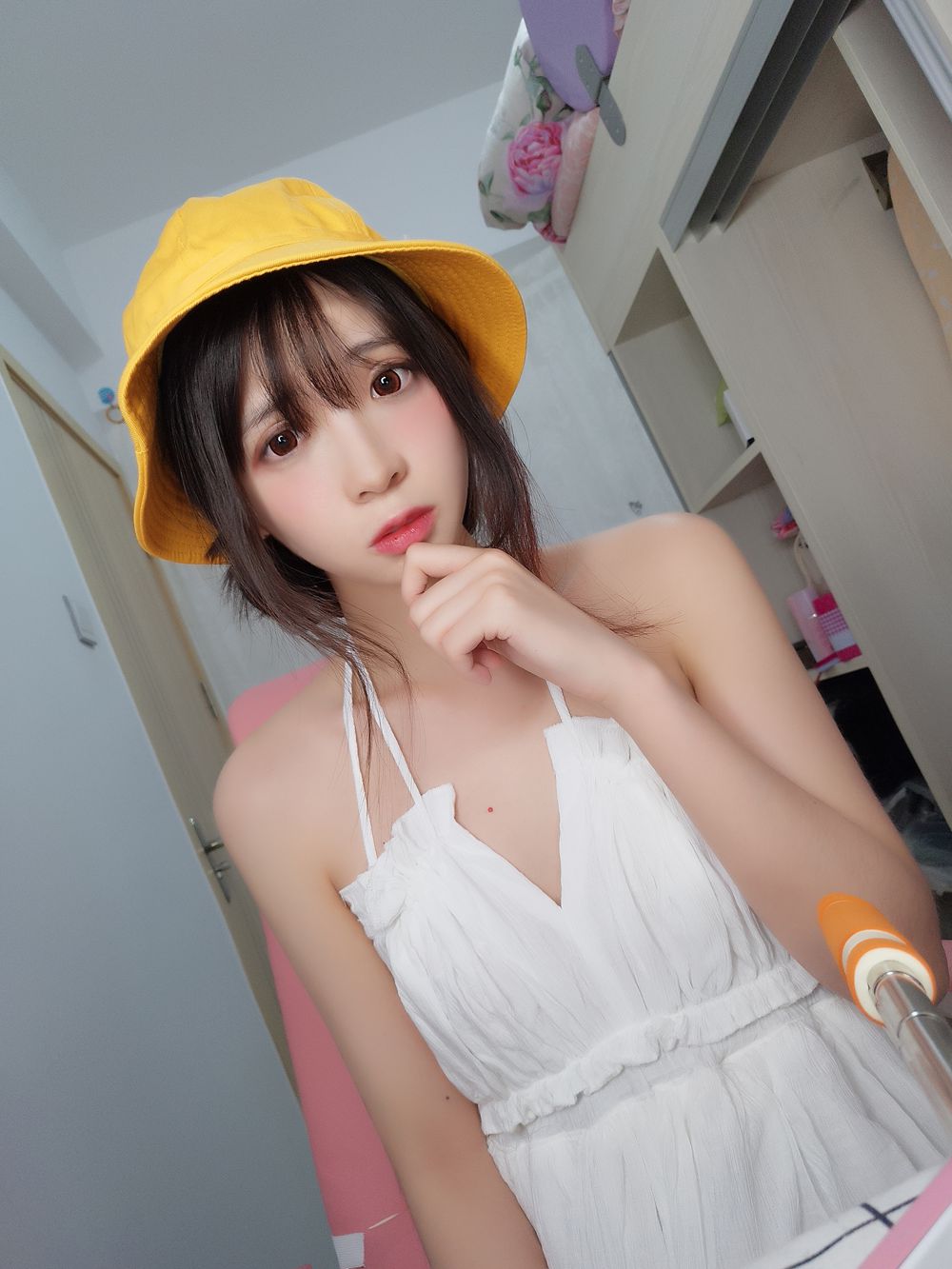 网荭Coser@疯猫ss 小黄帽 在现浏览第1张