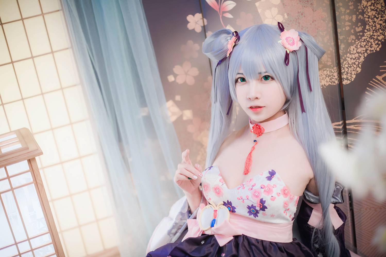 网荭Coser@二佐Nisa 双马尾 在现浏览第1张