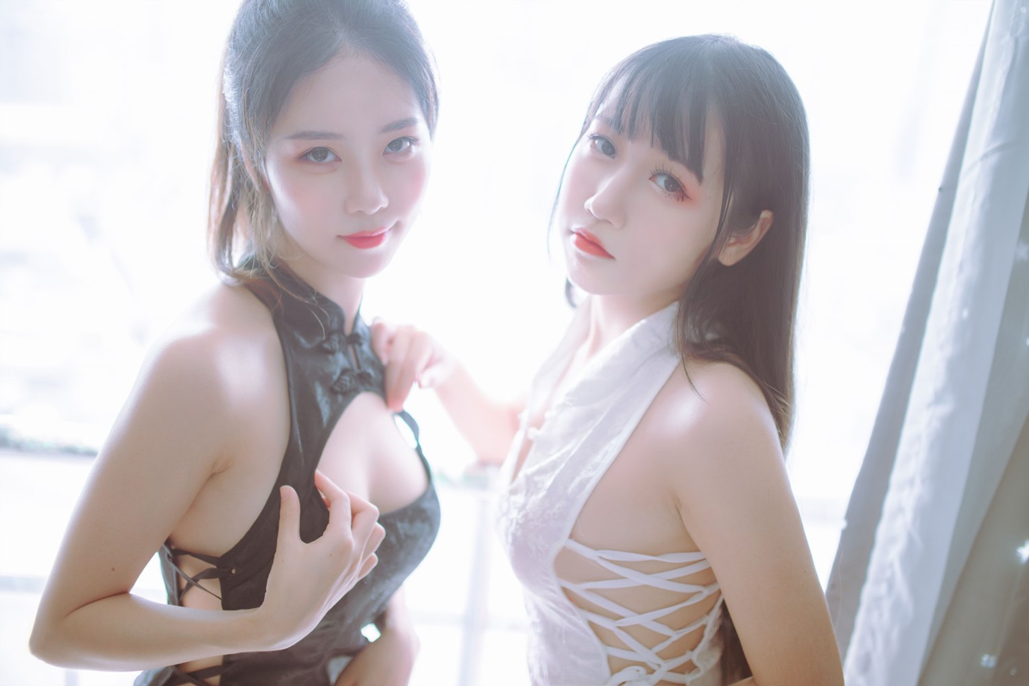 微博人气Coser@抖娘-利世 抖娘×不呆猫 黑白旗袍双子 在现浏览第3张