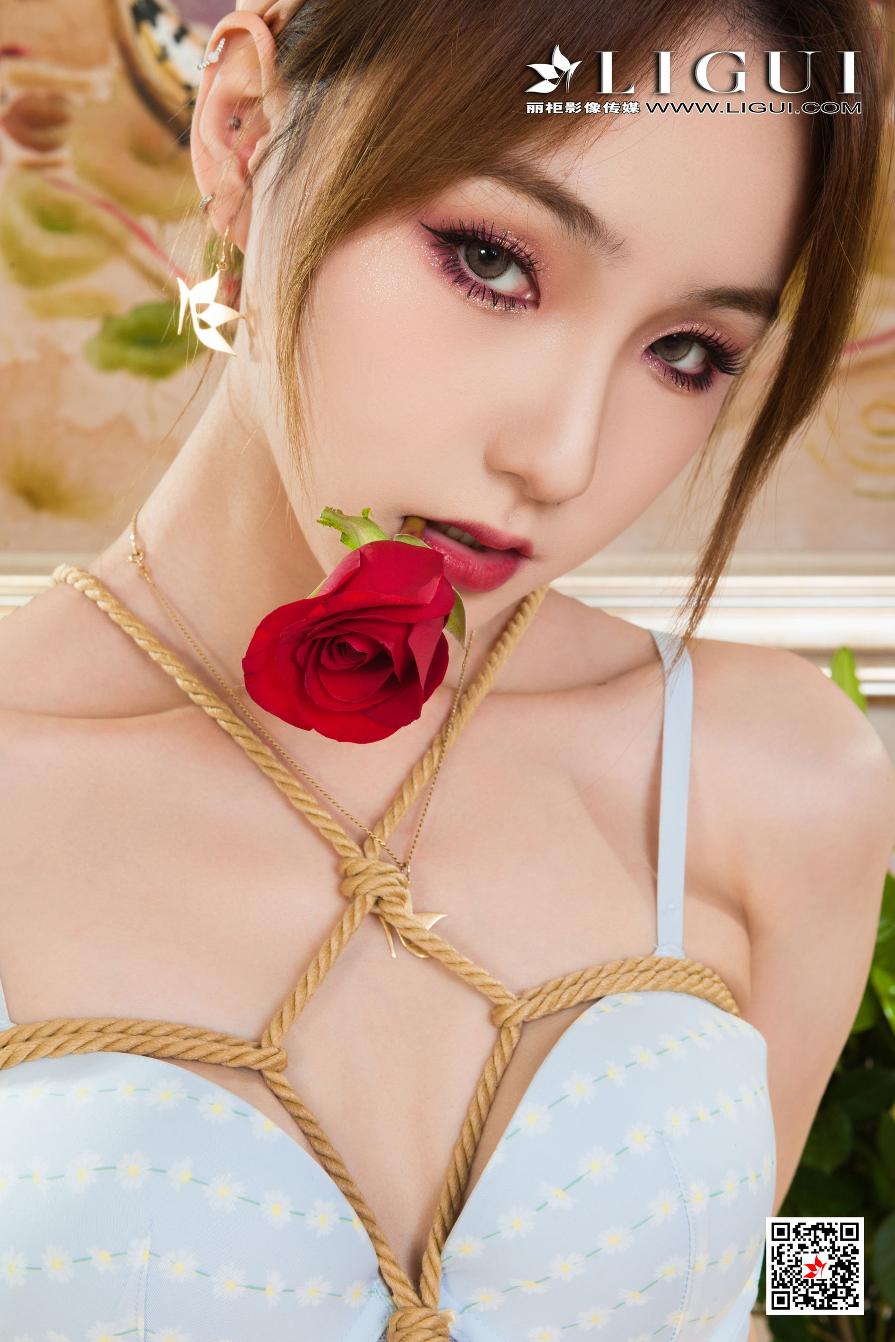 [丽柜Ligui] 网络丽人 Model 心心 《龟缚花蕊》 写真套图第8张