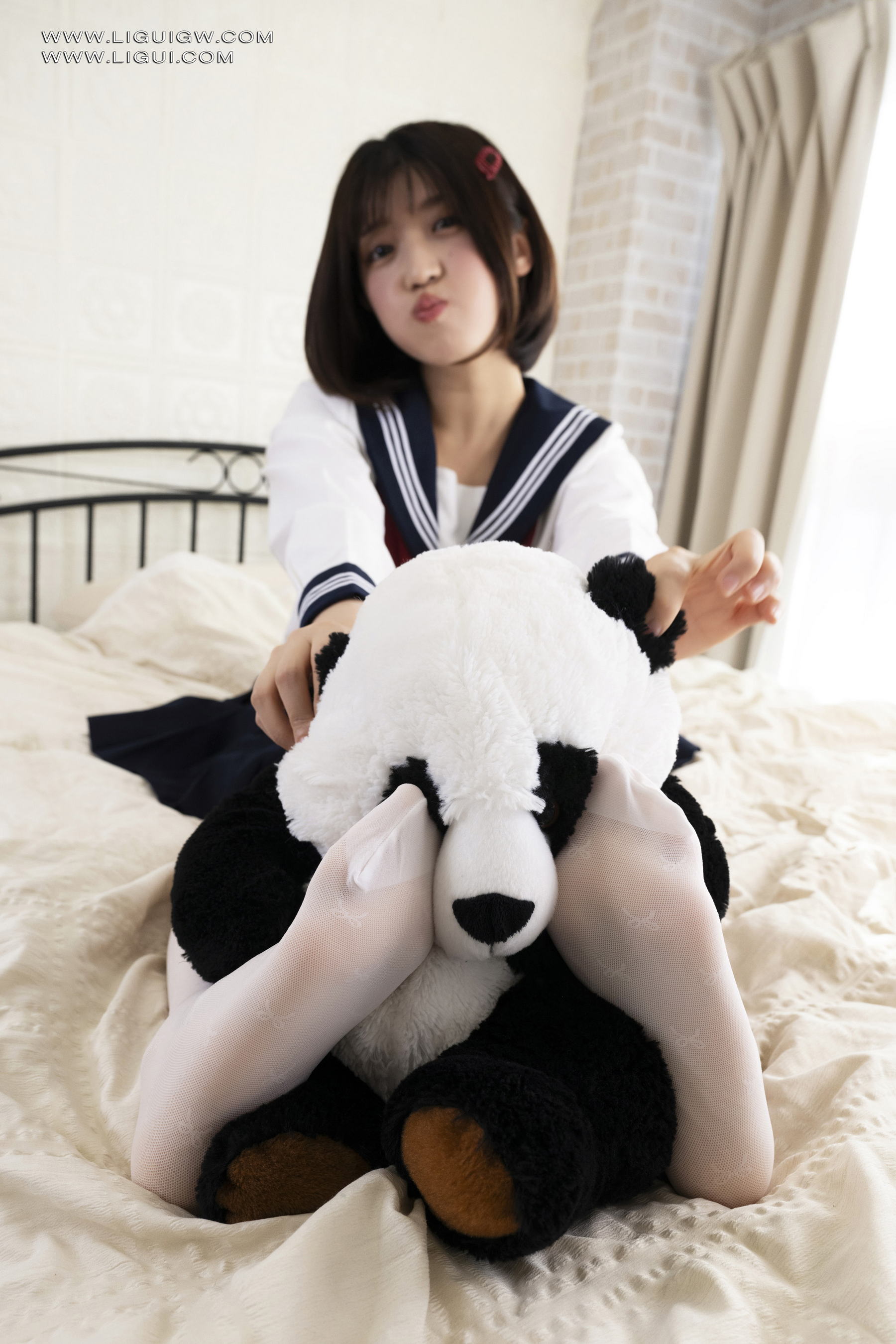 [Ligui丽柜] 2026.02.23 褪去丝袜的清纯学妹 大冢杏奈第1张